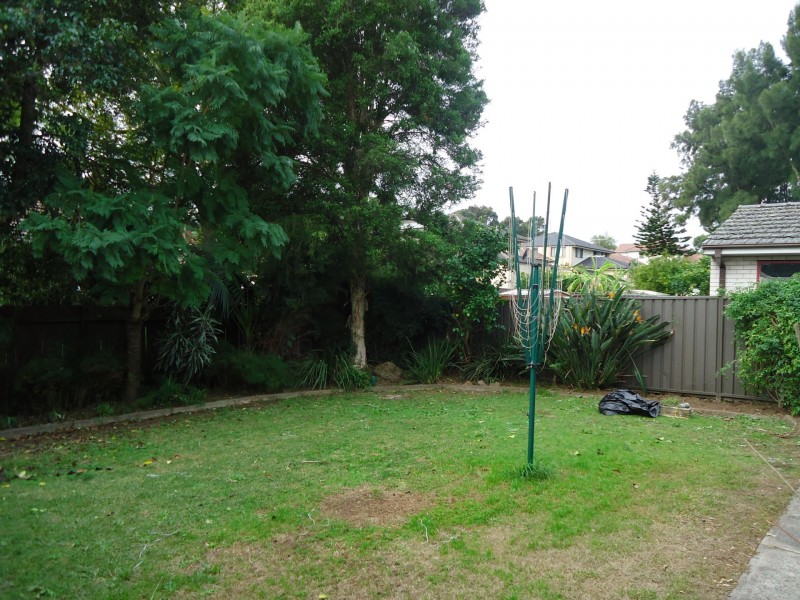 10 Boyne Avenue, Pendle Hill NSW 2145