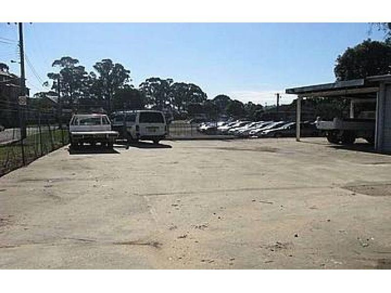 4 Barangaroo Road, Toongabbie NSW 2146