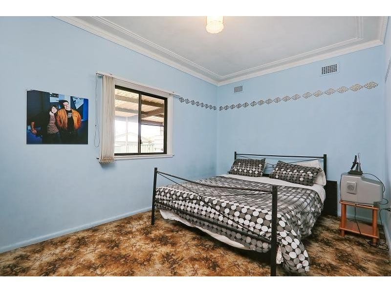 89 Bulli Road, Toongabbie NSW 2146