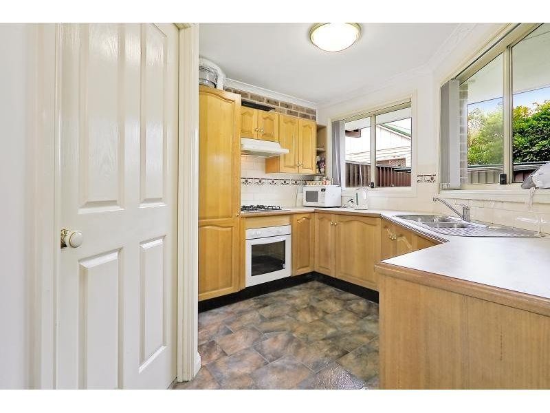 2/88 Ballandella Road, Toongabbie NSW 2146