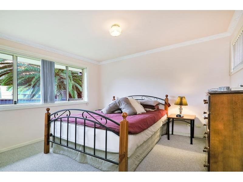 2/88 Ballandella Road, Toongabbie NSW 2146