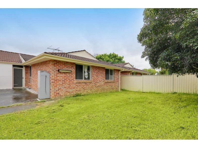 10/5A Binalong Road, Pendle Hill NSW 2145