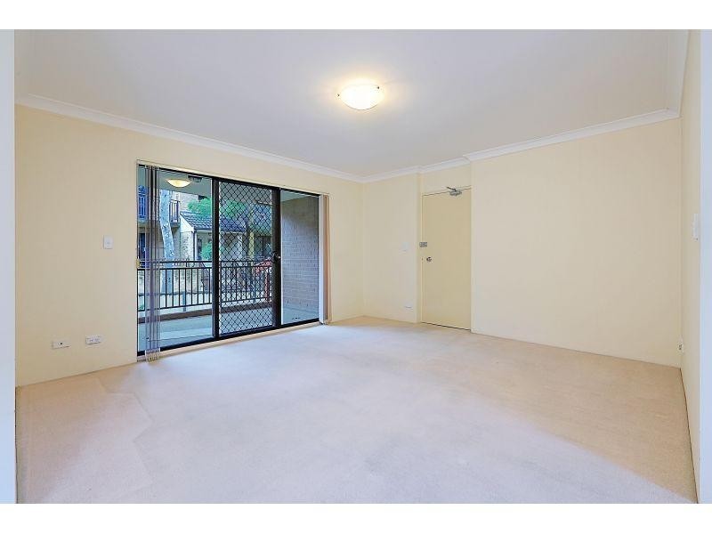 2/105-113 Stapleton Street, Pendle Hill NSW 2145