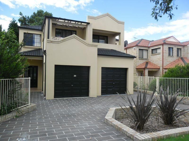 11B Oatlands Street, Wentworthville NSW 2145