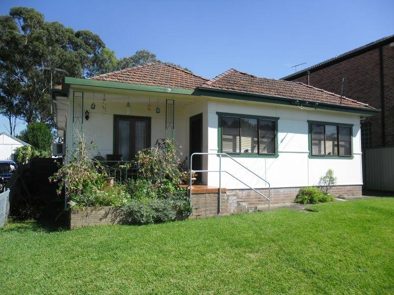 12 Levy Street, Pendle Hill NSW 2145