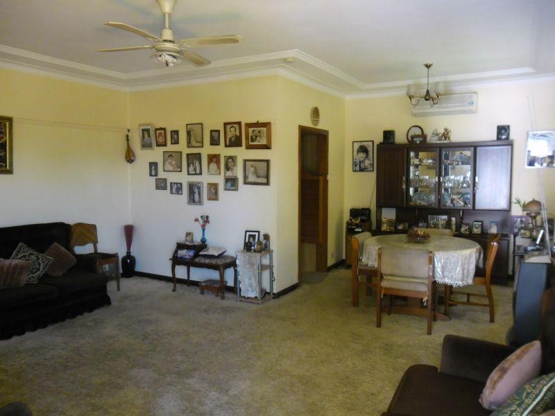12 Levy Street, Pendle Hill NSW 2145