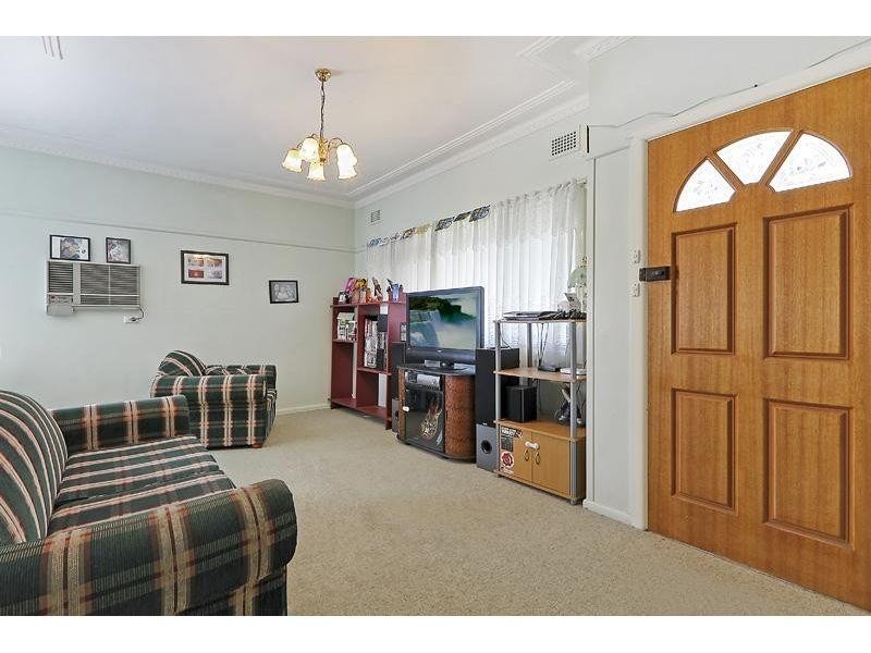 43 Bombala Street, Pendle Hill NSW 2145