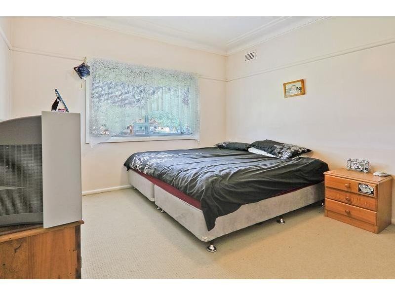 43 Bombala Street, Pendle Hill NSW 2145