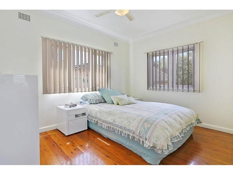 13 Page Street, Constitution Hill NSW 2145