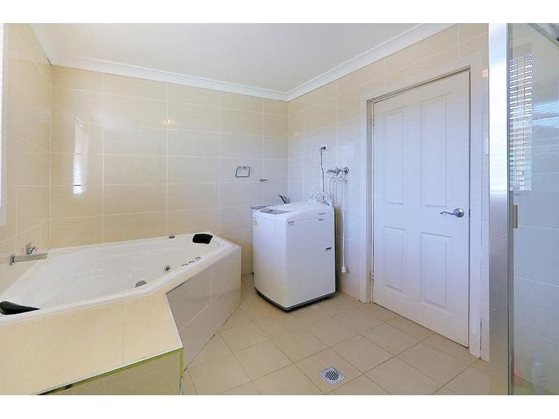 34  Arnett Street, Pendle Hill NSW 2145