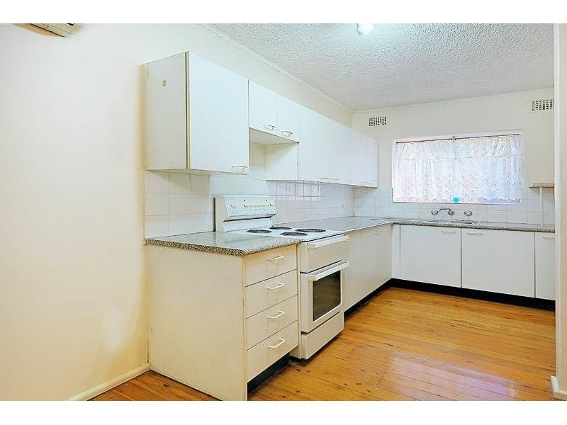 2/100 Stapleton Street, Pendle Hill NSW 2145
