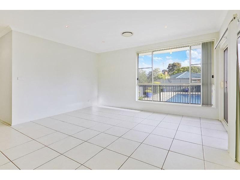 16 Austin Crescent, Constitution Hill NSW 2145