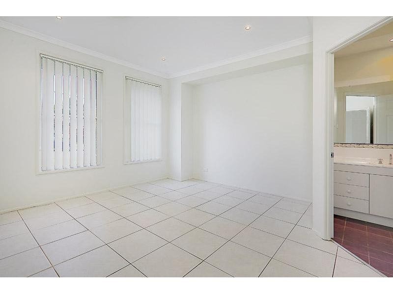 16 Austin Crescent, Constitution Hill NSW 2145