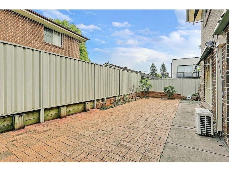 2/65A Wentworth Avenue, Wentworthville NSW 2145
