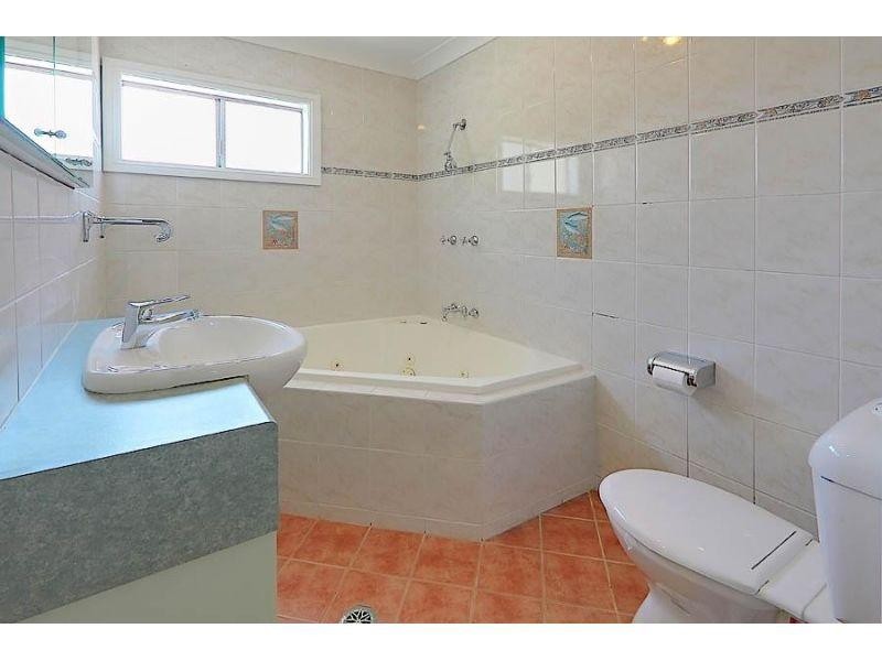32 Dennis Street, Greystanes NSW 2145