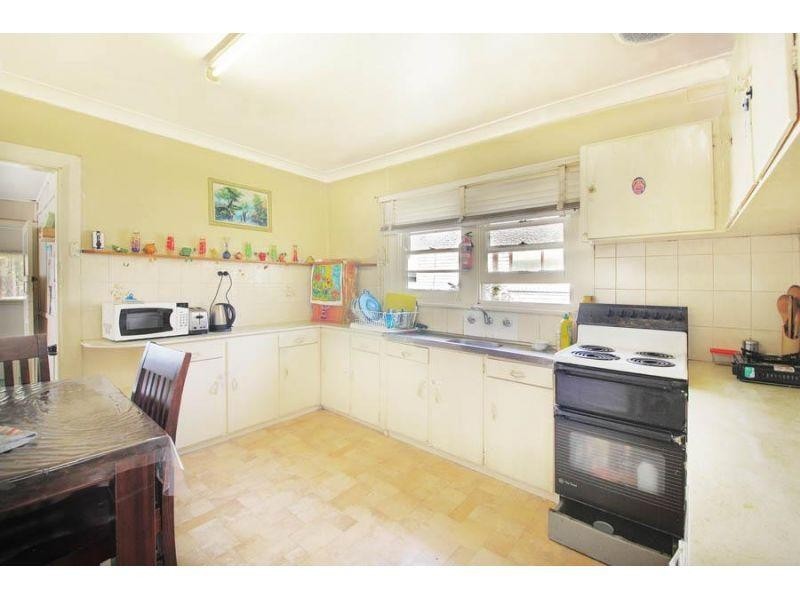 98 Cornelia Road, Toongabbie NSW 2146