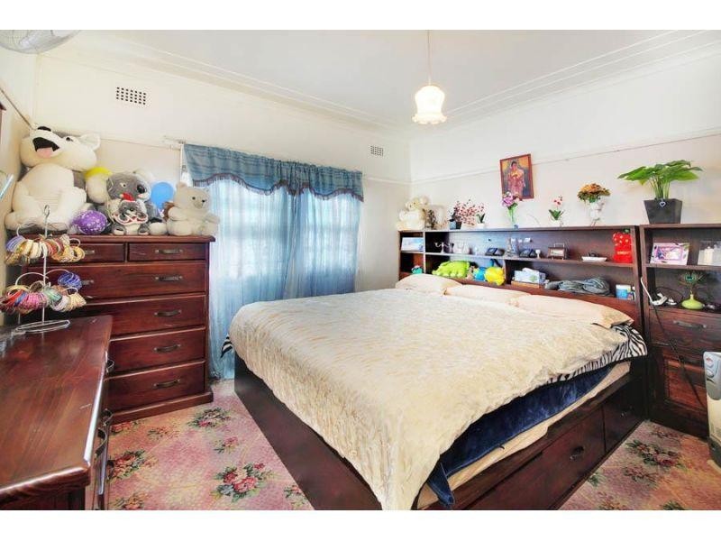 98 Cornelia Road, Toongabbie NSW 2146