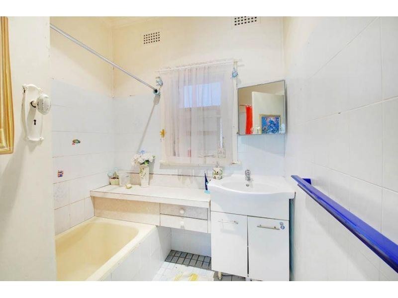 98 Cornelia Road, Toongabbie NSW 2146