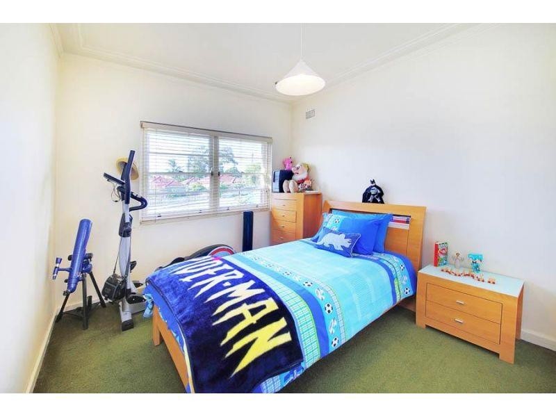 18 Anderson Street, Westmead NSW 2145