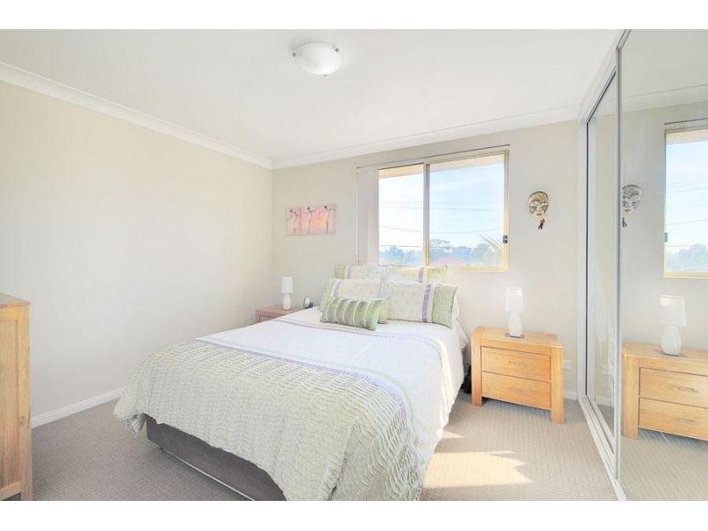 2/1-3 Hampden Road, South Wentworthville NSW 2145