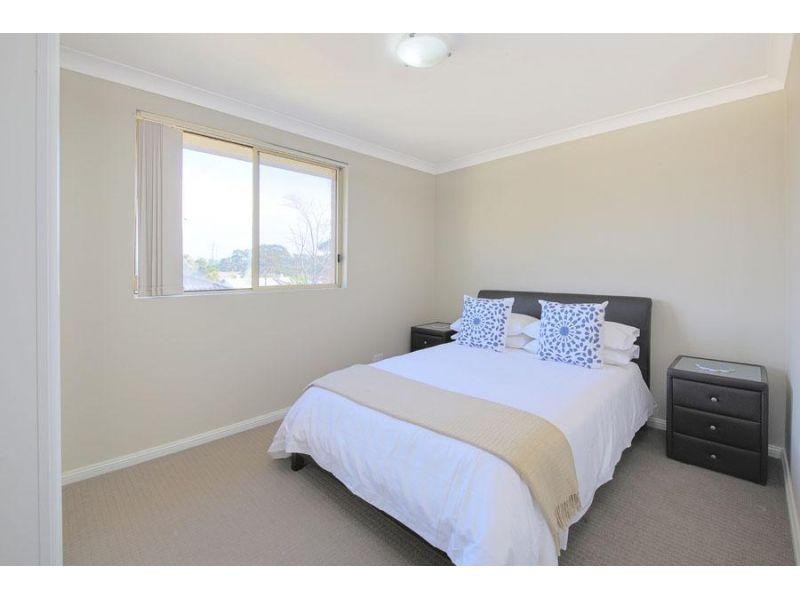 2/1-3 Hampden Road, South Wentworthville NSW 2145
