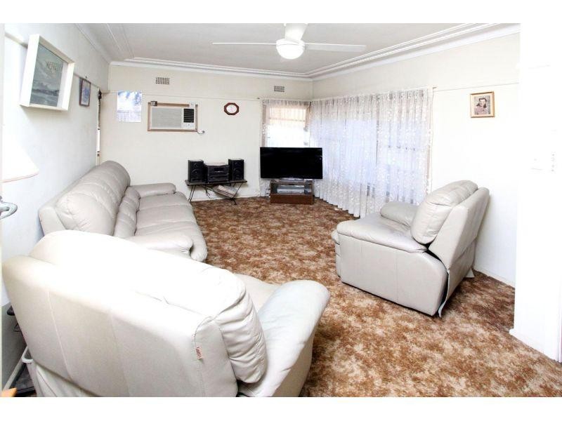 7 Daley Street, Pendle Hill NSW 2145