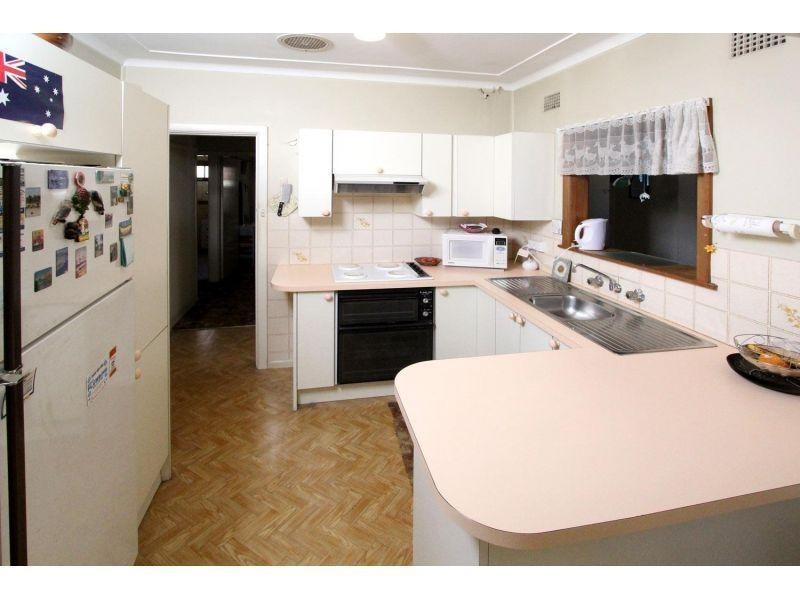 7 Daley Street, Pendle Hill NSW 2145