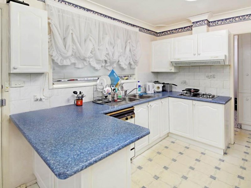 30 Bringelly Avenue, Pendle Hill NSW 2145