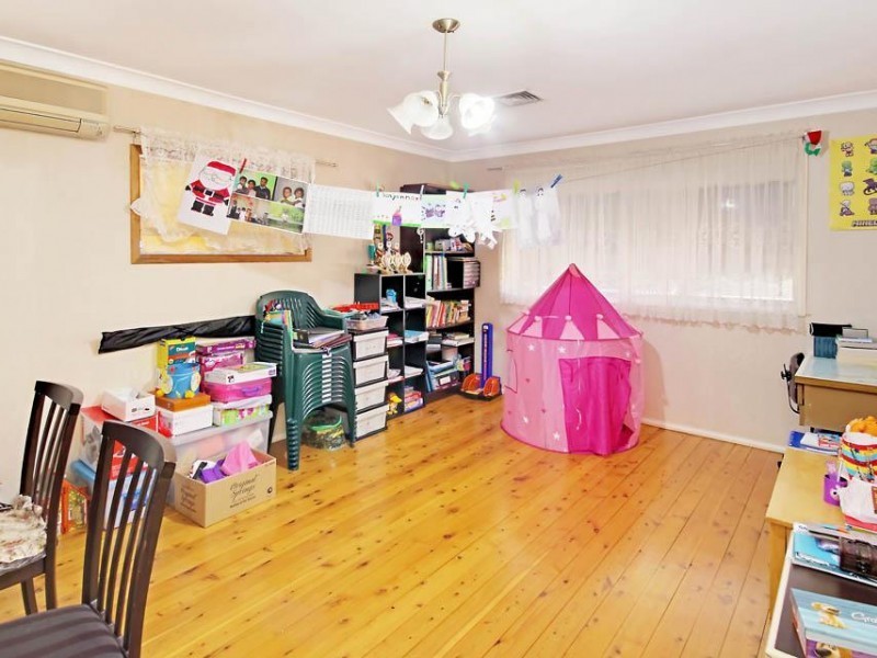 30 Bringelly Avenue, Pendle Hill NSW 2145