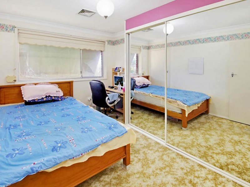 30 Bringelly Avenue, Pendle Hill NSW 2145