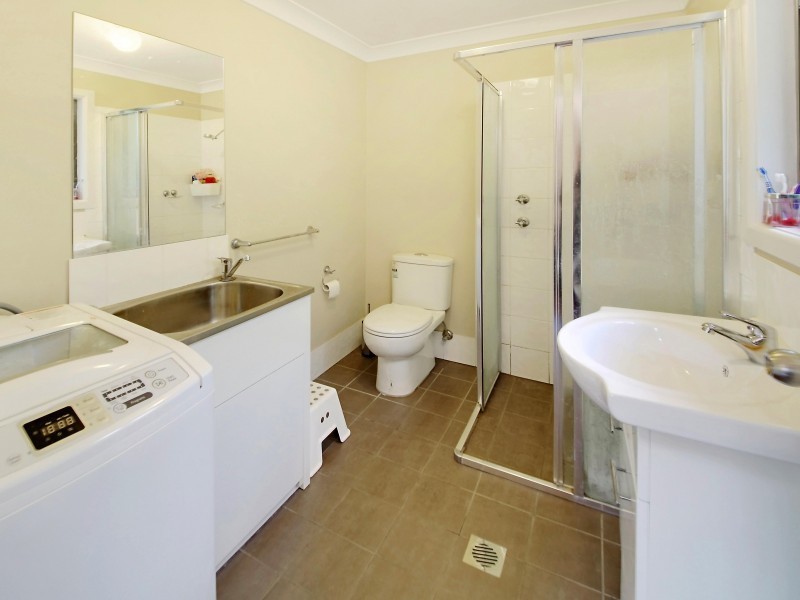 30 Bringelly Avenue, Pendle Hill NSW 2145