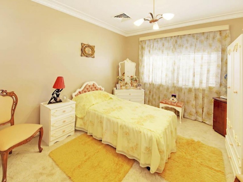 61 Braeside Road, Greystanes NSW 2145