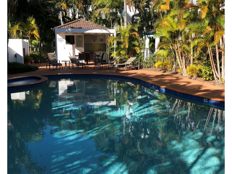 9/16-24 Purli Street, Chevron Island QLD 4217