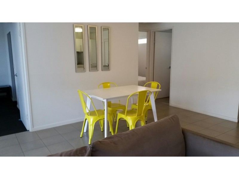 4/32 Stanley Street, Townsville City QLD 4810