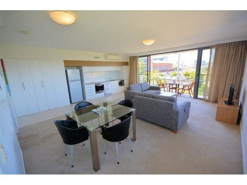 4 Aplin Street, Townsville City QLD 4810