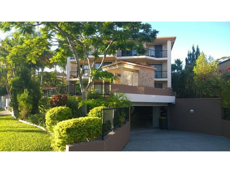 27 Chester Terraces, Southport QLD 4215