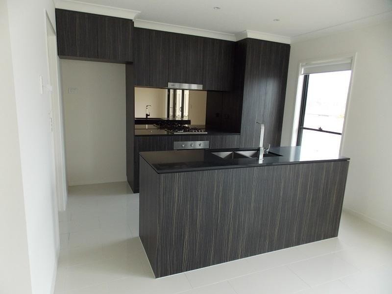 01 Norris Street, Pacific Pines QLD 4211