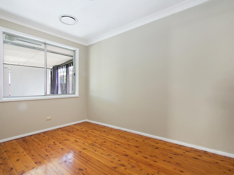 6 Huxley Place, Colyton NSW 2760