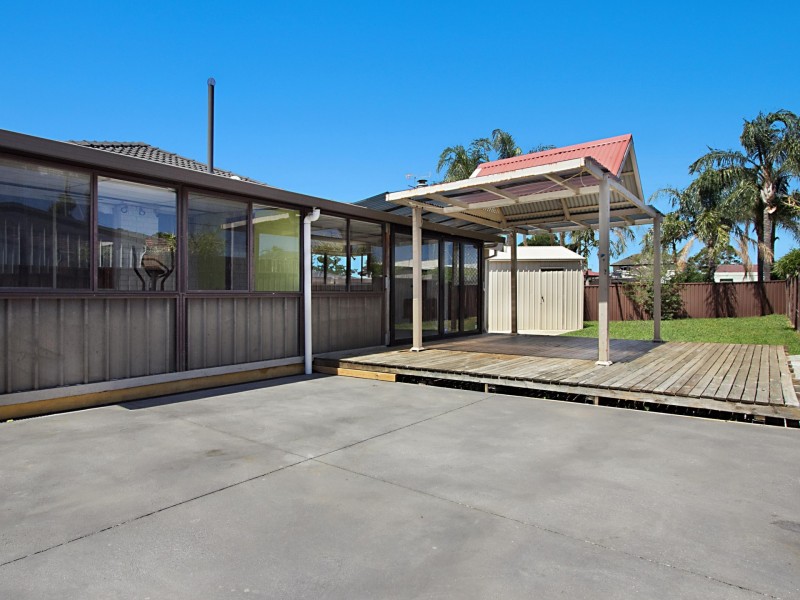6 Huxley Place, Colyton NSW 2760