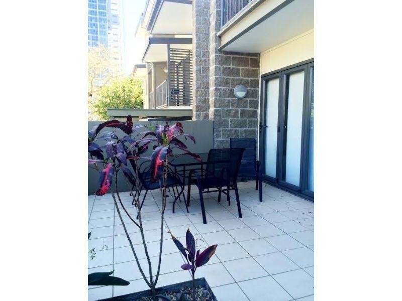 18 Manning Street, Milton QLD 4064