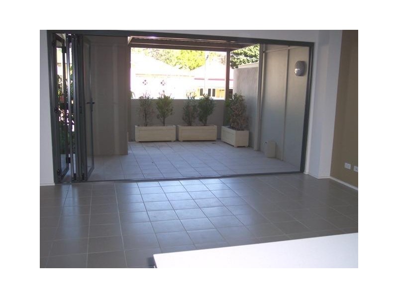 18 Manning Street, Milton QLD 4064