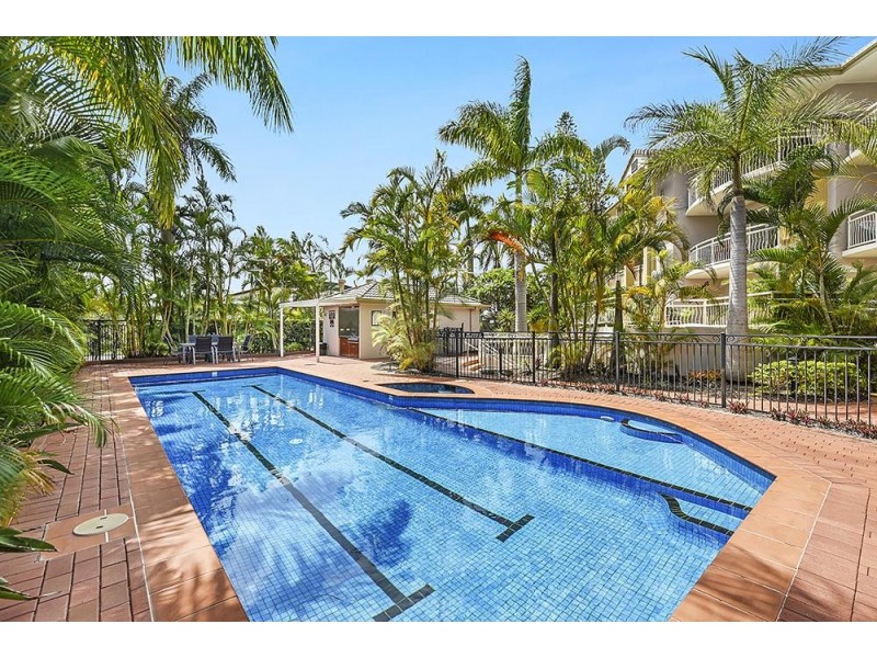 142 Stanhill Drive, Chevron Island QLD 4217