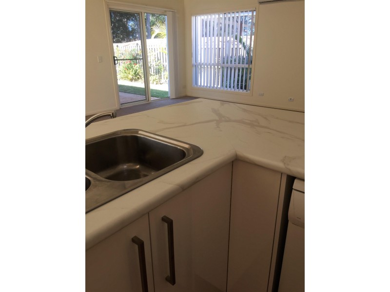 34 Albicore Street, Mermaid Waters QLD 4218