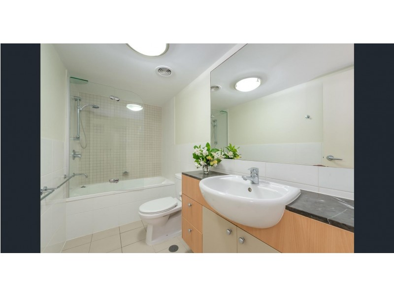 21 Cypress Avenue, Surfers Paradise QLD 4217