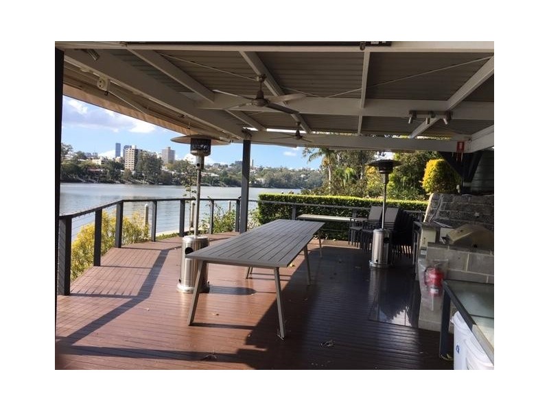 72 Macquarie Street, St Lucia QLD 4067