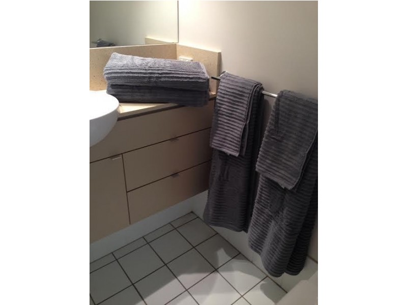 1025/18 Manning Street, Milton QLD 4064