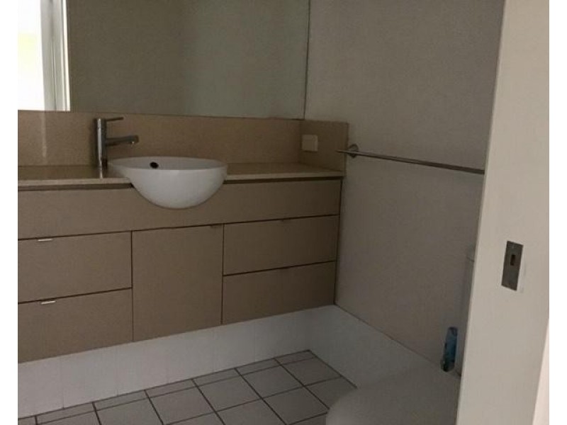 1025/18 Manning Street, Milton QLD 4064