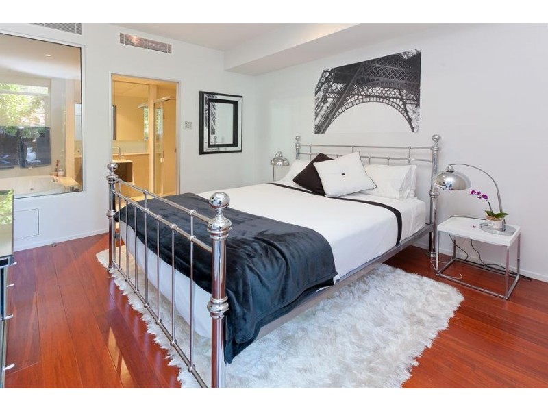 20 Newstead Terrace, Newstead QLD 4006