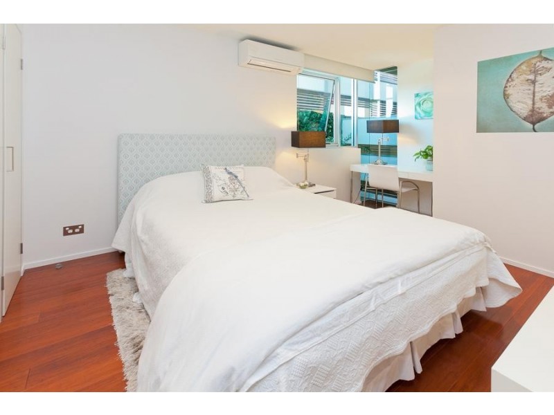 20 Newstead Terrace, Newstead QLD 4006