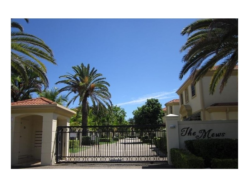 05/99-101 Heeb Street, Benowa QLD 4217